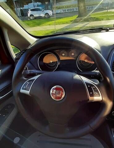 Красный Фиат Пунто, объемом двигателя 1.2 л и пробегом 313 тыс. км за 4000 $, фото 19 на Automoto.ua