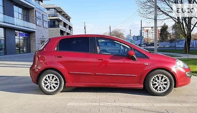 Красный Фиат Пунто, объемом двигателя 1.2 л и пробегом 313 тыс. км за 4000 $, фото 4 на Automoto.ua