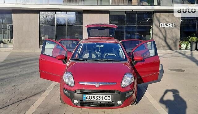 Красный Фиат Пунто, объемом двигателя 1.2 л и пробегом 313 тыс. км за 4000 $, фото 32 на Automoto.ua
