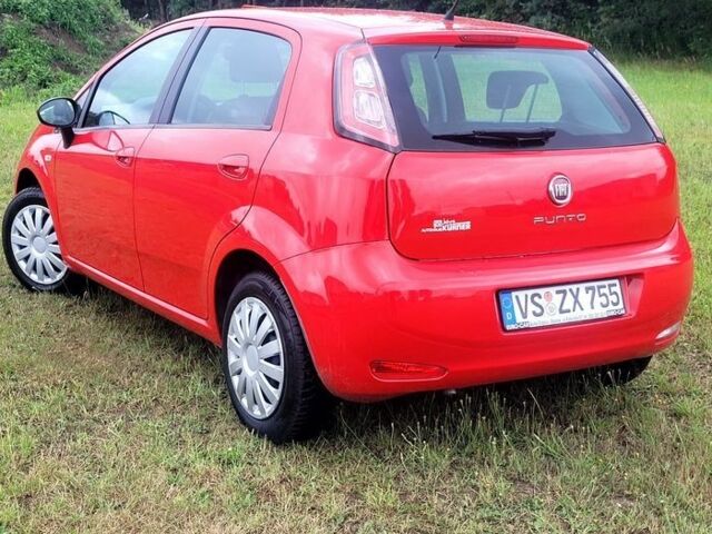 Красный Фиат Пунто, объемом двигателя 1.2 л и пробегом 147 тыс. км за 1238 $, фото 6 на Automoto.ua