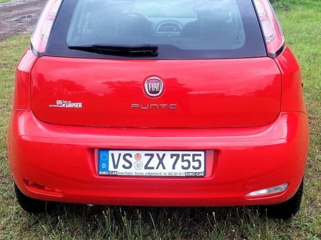 Красный Фиат Пунто, объемом двигателя 1.2 л и пробегом 147 тыс. км за 1238 $, фото 5 на Automoto.ua