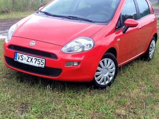 Красный Фиат Пунто, объемом двигателя 1.2 л и пробегом 147 тыс. км за 1238 $, фото 3 на Automoto.ua