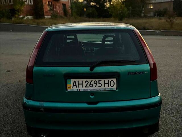 Фиат Пунто, объемом двигателя 1 л и пробегом 235 тыс. км за 1700 $, фото 1 на Automoto.ua