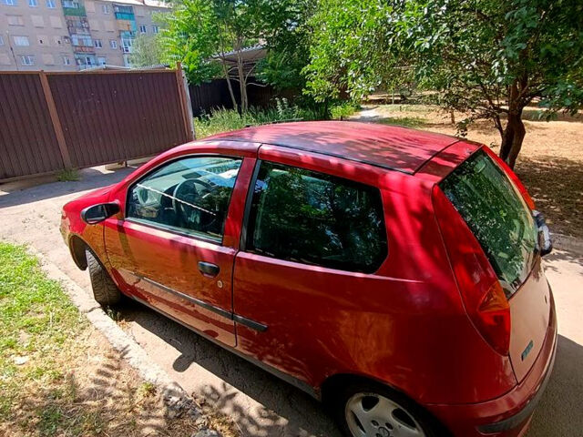 Фиат Пунто, объемом двигателя 1.2 л и пробегом 300 тыс. км за 1999 $, фото 1 на Automoto.ua