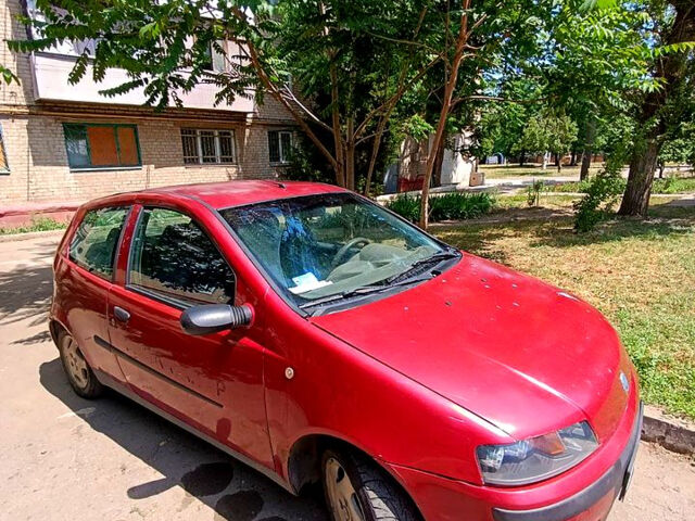 Фиат Пунто, объемом двигателя 1.2 л и пробегом 300 тыс. км за 1999 $, фото 4 на Automoto.ua
