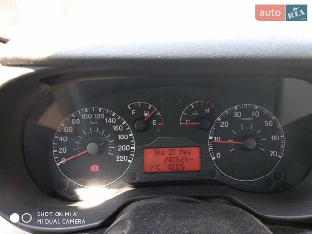 Фиат Пунто, объемом двигателя 1.4 л и пробегом 280 тыс. км за 4300 $, фото 6 на Automoto.ua