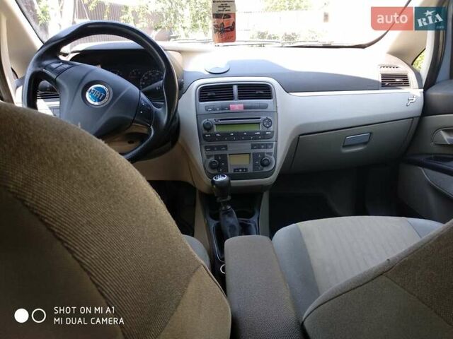 Фиат Пунто, объемом двигателя 1.4 л и пробегом 280 тыс. км за 4300 $, фото 5 на Automoto.ua