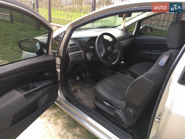 Фиат Пунто, объемом двигателя 1.37 л и пробегом 240 тыс. км за 4000 $, фото 7 на Automoto.ua