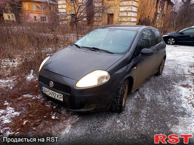 Фиат Пунто, объемом двигателя 1.3 л и пробегом 267 тыс. км за 4200 $, фото 1 на Automoto.ua