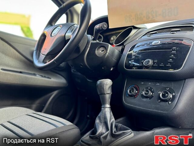Фиат Пунто, объемом двигателя 13 л и пробегом 239 тыс. км за 5500 $, фото 12 на Automoto.ua