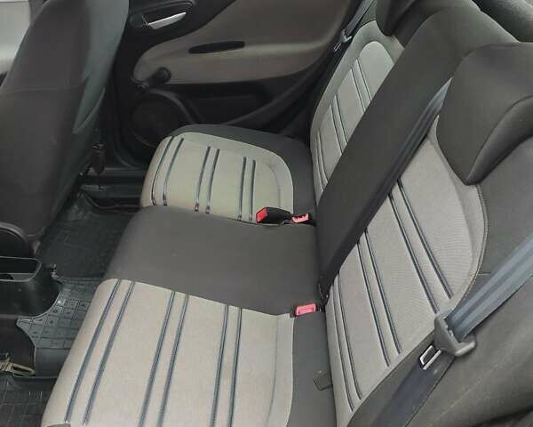 Фиат Пунто, объемом двигателя 1.25 л и пробегом 170 тыс. км за 4500 $, фото 5 на Automoto.ua
