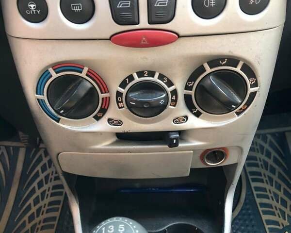 Фиат Пунто, объемом двигателя 1.2 л и пробегом 156 тыс. км за 3600 $, фото 5 на Automoto.ua