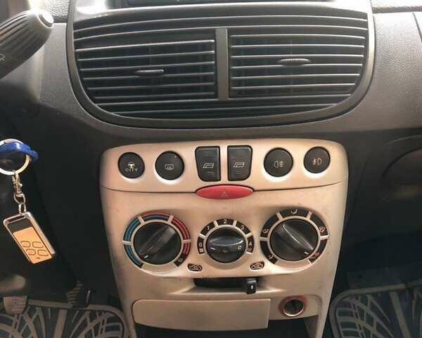 Фиат Пунто, объемом двигателя 1.2 л и пробегом 156 тыс. км за 3600 $, фото 6 на Automoto.ua