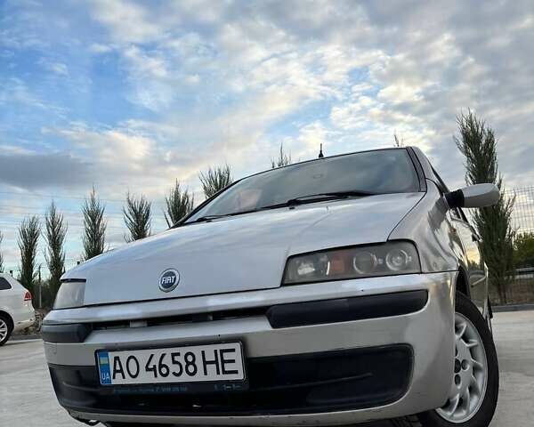 Фиат Пунто 2003 в Ужгороде на Automoto.ua Серый Фиат Пунто, объемом двигателя 1.2 л и пробегом 143 тыс. км за 2200 $, фото 5 на Automoto.ua