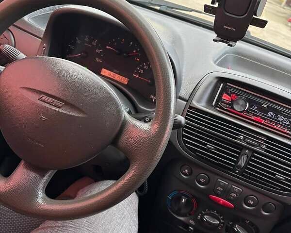 Фиат Пунто 2003 в Ужгороде на Automoto.ua Серый Фиат Пунто, объемом двигателя 1.2 л и пробегом 143 тыс. км за 2200 $, фото 15 на Automoto.ua