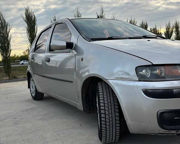 Фиат Пунто 2003 в Ужгороде на Automoto.ua Серый Фиат Пунто, объемом двигателя 1.2 л и пробегом 143 тыс. км за 2200 $, фото 14 на Automoto.ua
