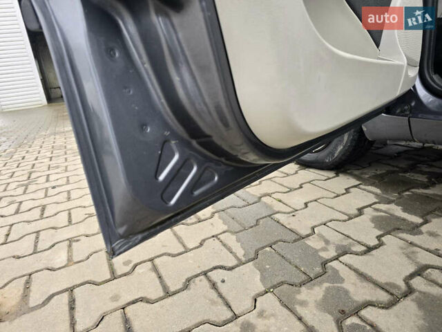 Серый Фиат Пунто, объемом двигателя 1.2 л и пробегом 166 тыс. км за 3600 $, фото 8 на Automoto.ua