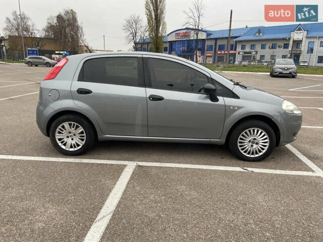 Серый Фиат Пунто, объемом двигателя 1.24 л и пробегом 185 тыс. км за 4000 $, фото 5 на Automoto.ua