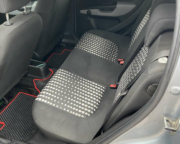 Серый Фиат Пунто, объемом двигателя 1.24 л и пробегом 185 тыс. км за 4000 $, фото 11 на Automoto.ua