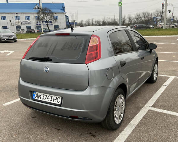 Серый Фиат Пунто, объемом двигателя 1.24 л и пробегом 185 тыс. км за 4000 $, фото 6 на Automoto.ua