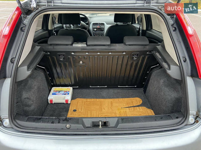 Серый Фиат Пунто, объемом двигателя 1.24 л и пробегом 185 тыс. км за 4000 $, фото 10 на Automoto.ua