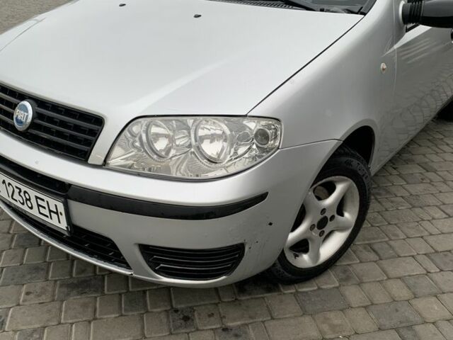 Серый Фиат Пунто, объемом двигателя 1.2 л и пробегом 182 тыс. км за 4100 $, фото 2 на Automoto.ua