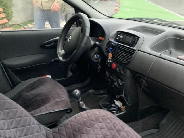 Серый Фиат Пунто, объемом двигателя 1.2 л и пробегом 182 тыс. км за 4100 $, фото 5 на Automoto.ua