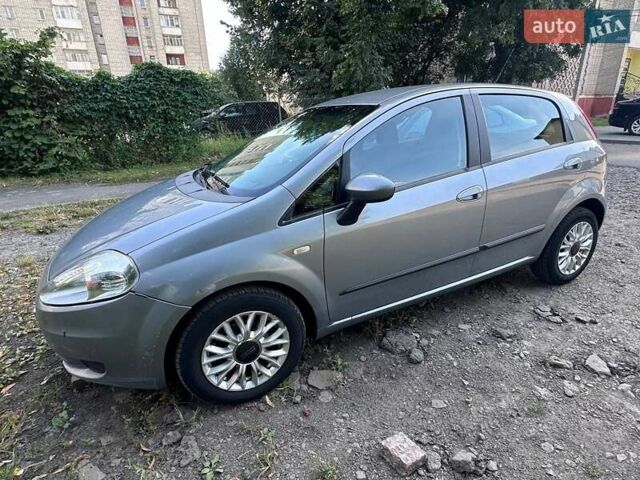 Сірий Фіат Пунто, об'ємом двигуна 1.4 л та пробігом 237 тис. км за 3499 $, фото 16 на Automoto.ua
