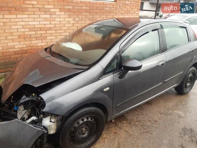 Серый Фиат Пунто, объемом двигателя 1.25 л и пробегом 280 тыс. км за 1000 $, фото 2 на Automoto.ua