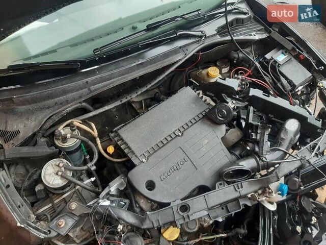 Серый Фиат Пунто, объемом двигателя 1.25 л и пробегом 280 тыс. км за 1000 $, фото 3 на Automoto.ua