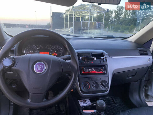 Сірий Фіат Пунто, об'ємом двигуна 1.24 л та пробігом 350 тис. км за 2999 $, фото 13 на Automoto.ua