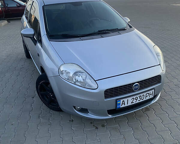 Сірий Фіат Пунто, об'ємом двигуна 1.24 л та пробігом 350 тис. км за 2999 $, фото 1 на Automoto.ua
