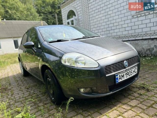 Серый Фиат Пунто, объемом двигателя 1.4 л и пробегом 220 тыс. км за 4100 $, фото 1 на Automoto.ua