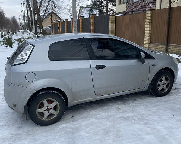 Сірий Фіат Пунто, об'ємом двигуна 1.24 л та пробігом 350 тис. км за 2999 $, фото 15 на Automoto.ua