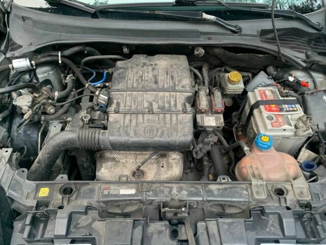 Серый Фиат Пунто, объемом двигателя 1.4 л и пробегом 212 тыс. км за 3700 $, фото 7 на Automoto.ua