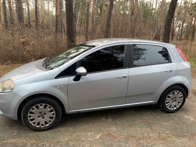 Серый Фиат Пунто, объемом двигателя 1.4 л и пробегом 212 тыс. км за 3700 $, фото 2 на Automoto.ua