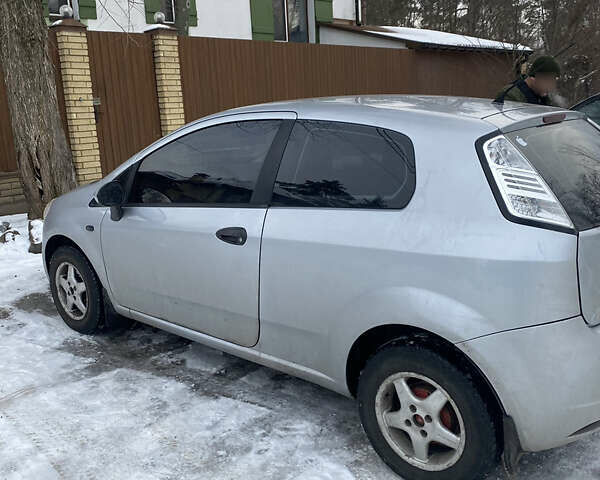 Сірий Фіат Пунто, об'ємом двигуна 1.24 л та пробігом 350 тис. км за 2999 $, фото 16 на Automoto.ua