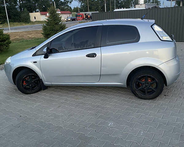 Сірий Фіат Пунто, об'ємом двигуна 1.24 л та пробігом 350 тис. км за 2999 $, фото 3 на Automoto.ua