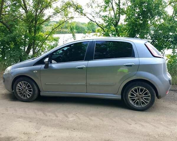 Сірий Фіат Пунто, об'ємом двигуна 1.3 л та пробігом 184 тис. км за 4000 $, фото 4 на Automoto.ua