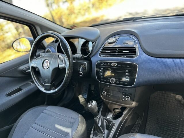 Фиат Пунто 2010 в Коломые на Automoto.ua Серый Фиат Пунто, объемом двигателя 1.2 л и пробегом 218 тыс. км за 4699 $, фото 6 на Automoto.ua