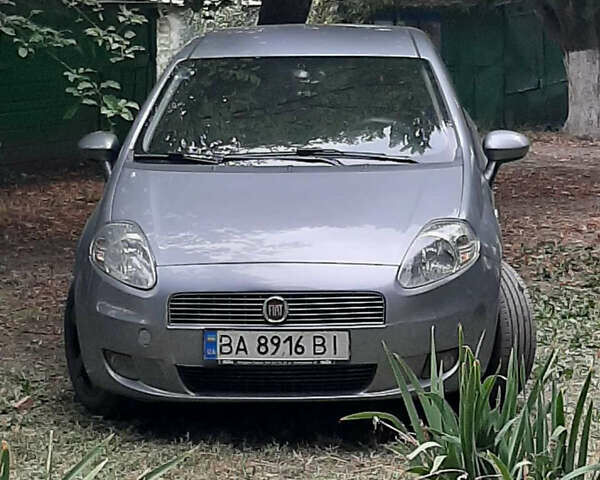 Серый Фиат Пунто, объемом двигателя 1.37 л и пробегом 140 тыс. км за 5200 $, фото 1 на Automoto.ua