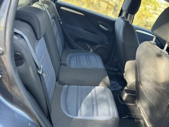 Фиат Пунто 2010 в Коломые на Automoto.ua Серый Фиат Пунто, объемом двигателя 1.2 л и пробегом 218 тыс. км за 4699 $, фото 7 на Automoto.ua