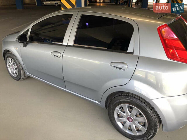 Серый Фиат Пунто, объемом двигателя 1.37 л и пробегом 140 тыс. км за 5200 $, фото 5 на Automoto.ua