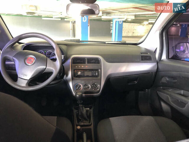 Серый Фиат Пунто, объемом двигателя 1.37 л и пробегом 140 тыс. км за 5200 $, фото 6 на Automoto.ua