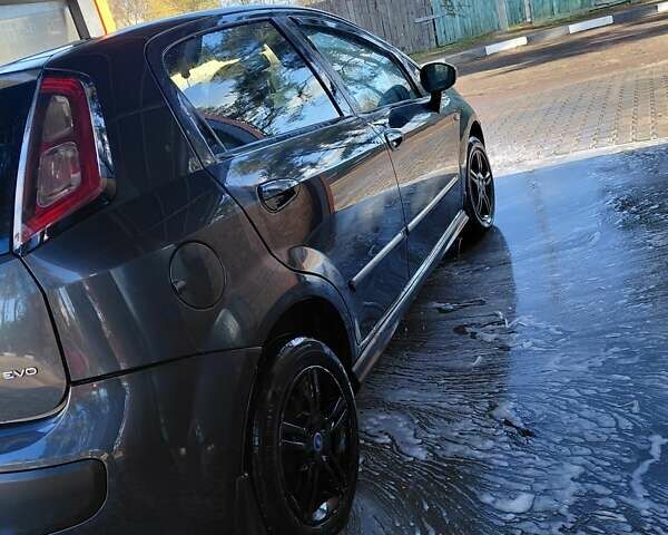 Фиат Пунто 2010 в Житомире на Automoto.ua Серый Фиат Пунто, объемом двигателя 1.3 л и пробегом 220 тыс. км за 5000 $, фото 2 на Automoto.ua