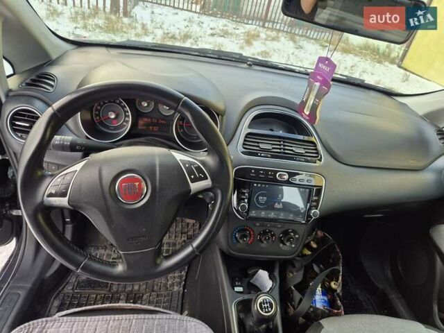 Сірий Фіат Пунто, об'ємом двигуна 1.25 л та пробігом 289 тис. км за 3899 $, фото 4 на Automoto.ua