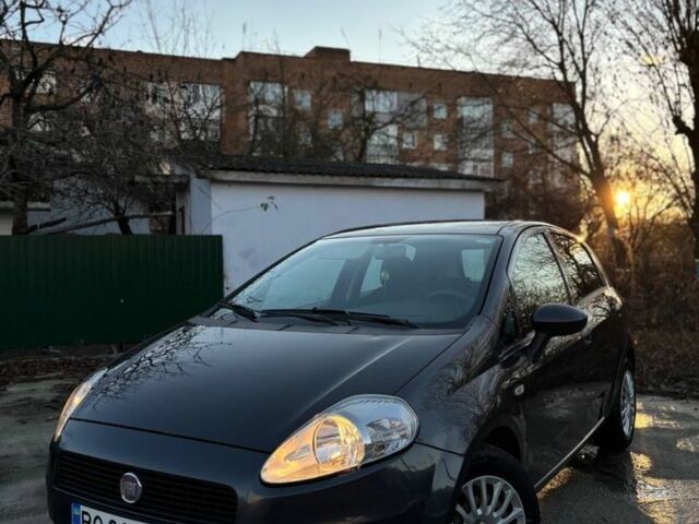 Серый Фиат Пунто, объемом двигателя 1.2 л и пробегом 210 тыс. км за 3850 $, фото 1 на Automoto.ua