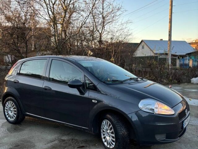 Серый Фиат Пунто, объемом двигателя 1.2 л и пробегом 210 тыс. км за 3850 $, фото 2 на Automoto.ua