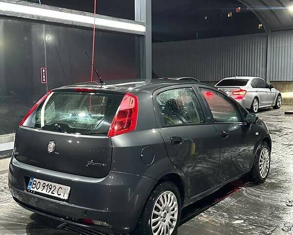 Серый Фиат Пунто, объемом двигателя 1.24 л и пробегом 211 тыс. км за 4300 $, фото 4 на Automoto.ua