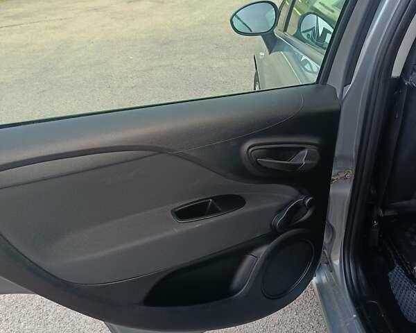 Серый Фиат Пунто, объемом двигателя 1.24 л и пробегом 206 тыс. км за 5099 $, фото 16 на Automoto.ua